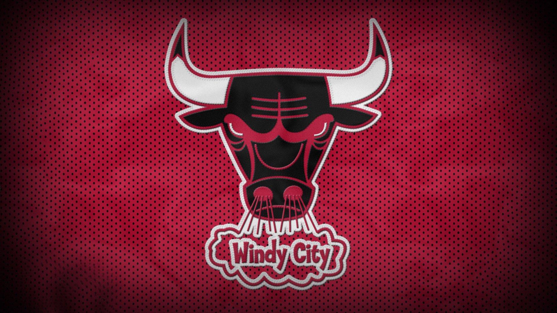 季后赛激战正酣，豪门对决引爆篮球热潮