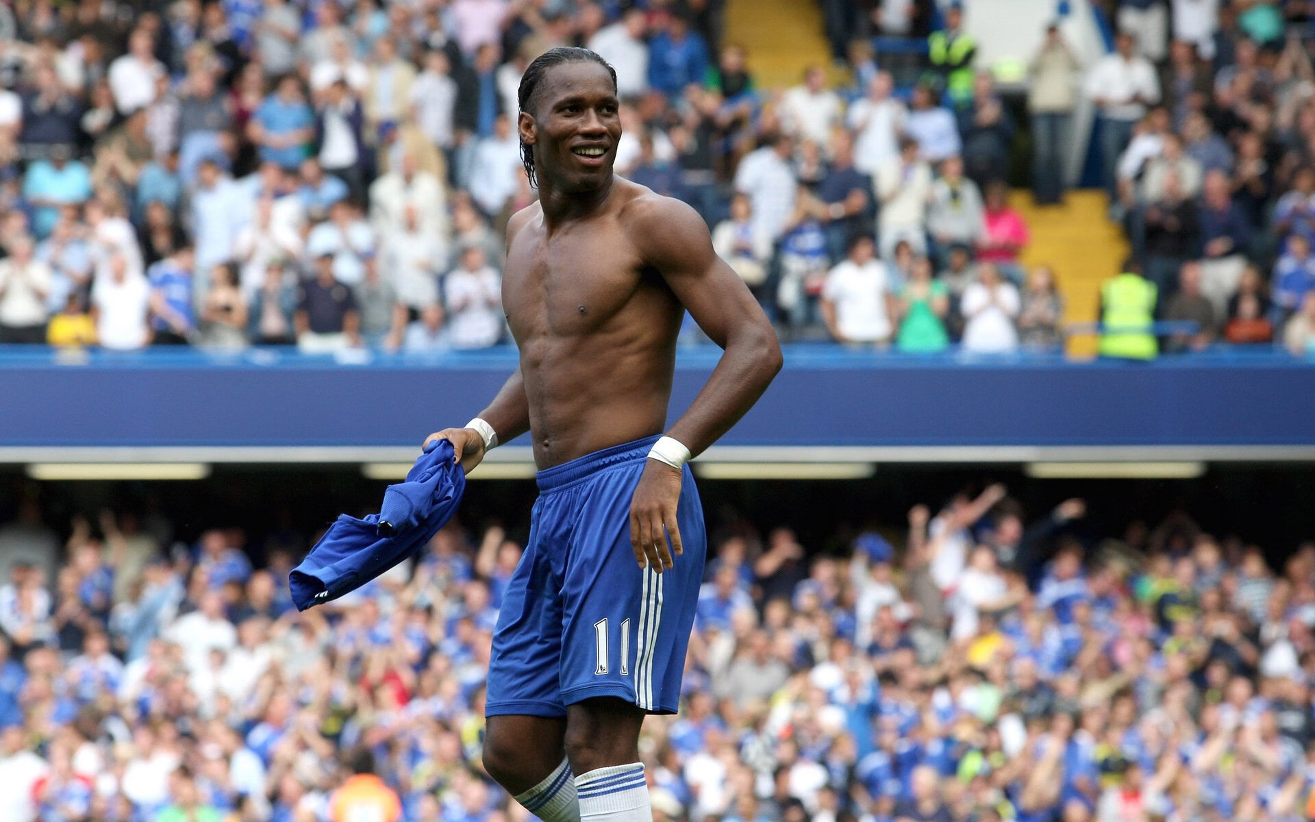 纳达尔鏖战五盘惊险晋级,法网男单八强再显红土之王本色